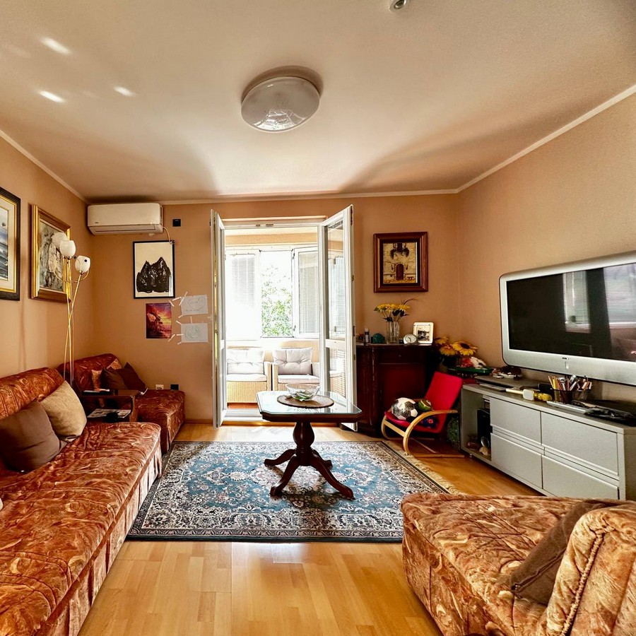48 m² Two-Bedroom Apartment with Two Terraces near HDL Market, Budva